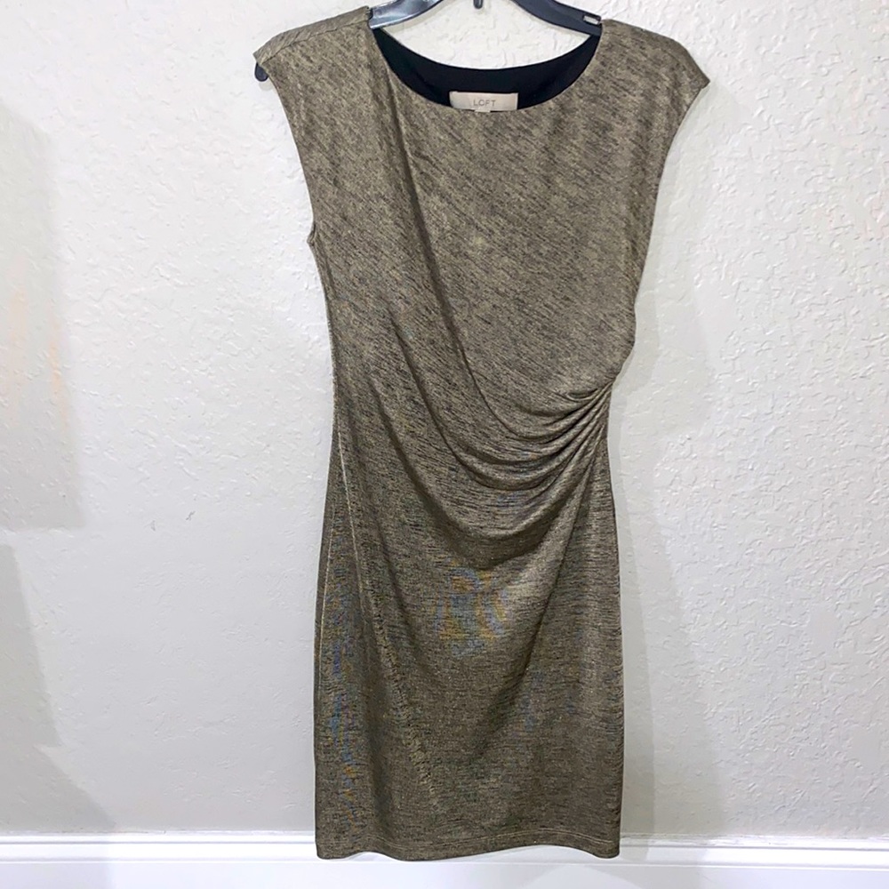 Slightly shimmery dress - LOFT